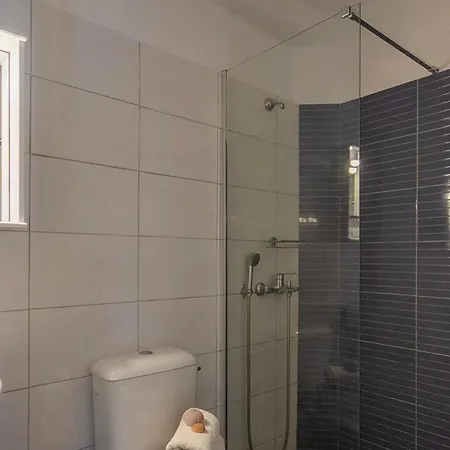 Ageliki Kalogera Lägenhet